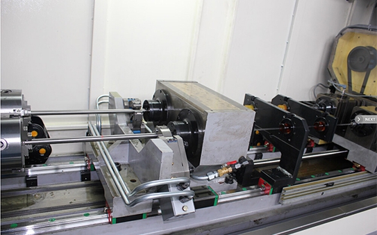 深孔鉆回轉(zhuǎn)工作臺的傳動特點(diǎn)